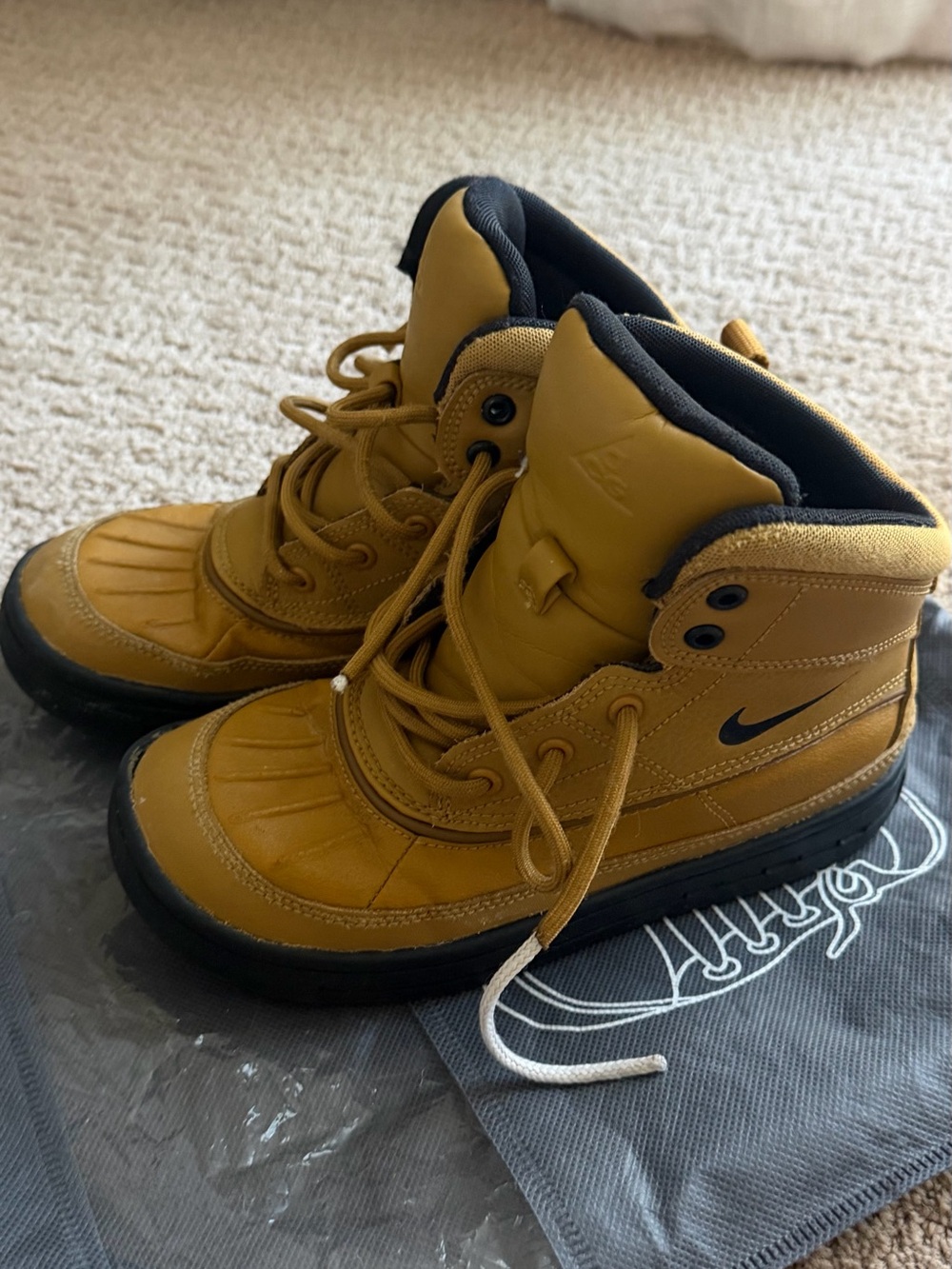 Nike Kids' Yellow High-Top Winter Boots with Black Sole